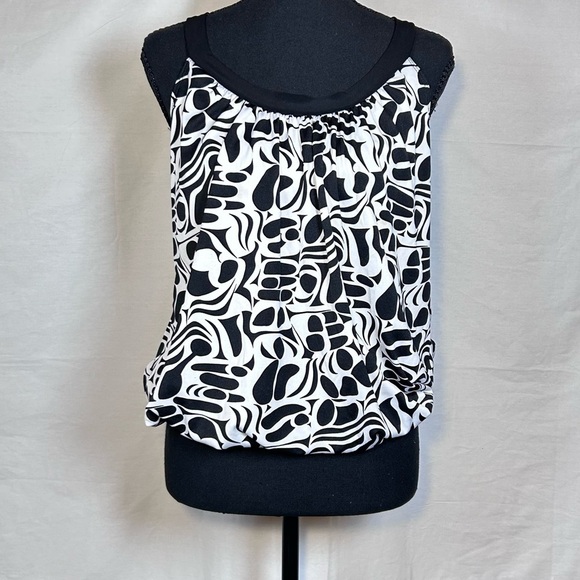 Wrapper Tops - Wrapper Black and White Abstract Sleeveless Tank